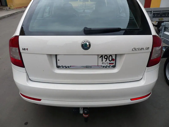 Фаркоп AvtoS для Skoda Octavia A5 седан/универсал 2004-2013. Артикул SK 09